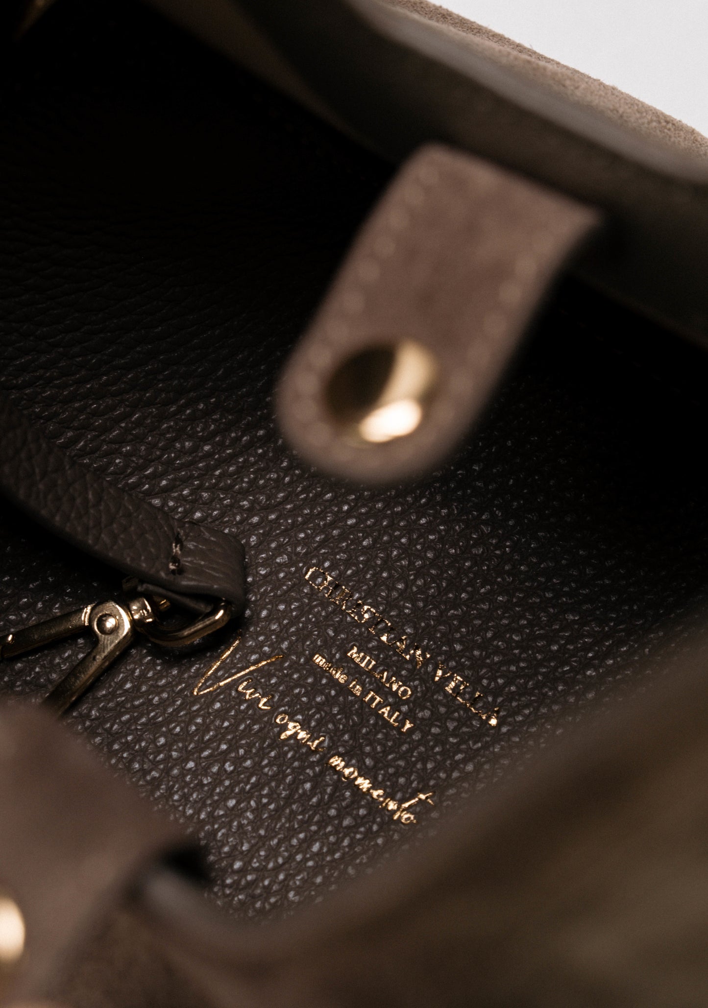 【新着】シルビア スモール グレー スエード