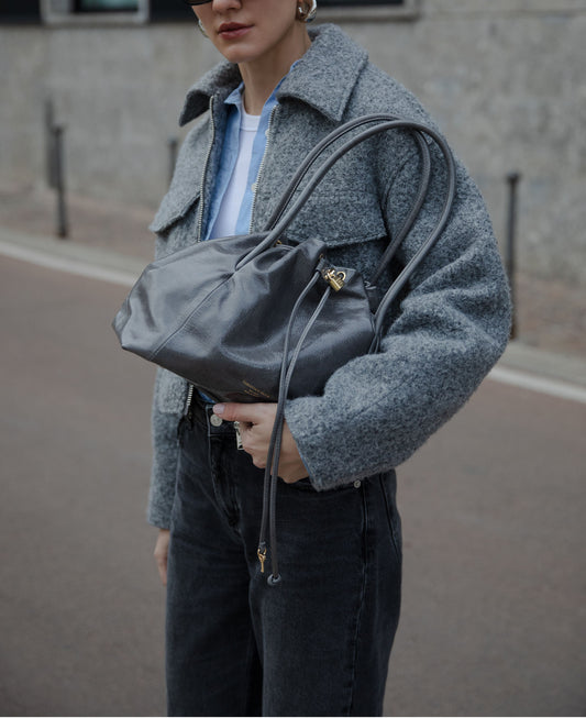 Jaiden Medium Graphite – Raffinatezza funzionale in pelle Athene