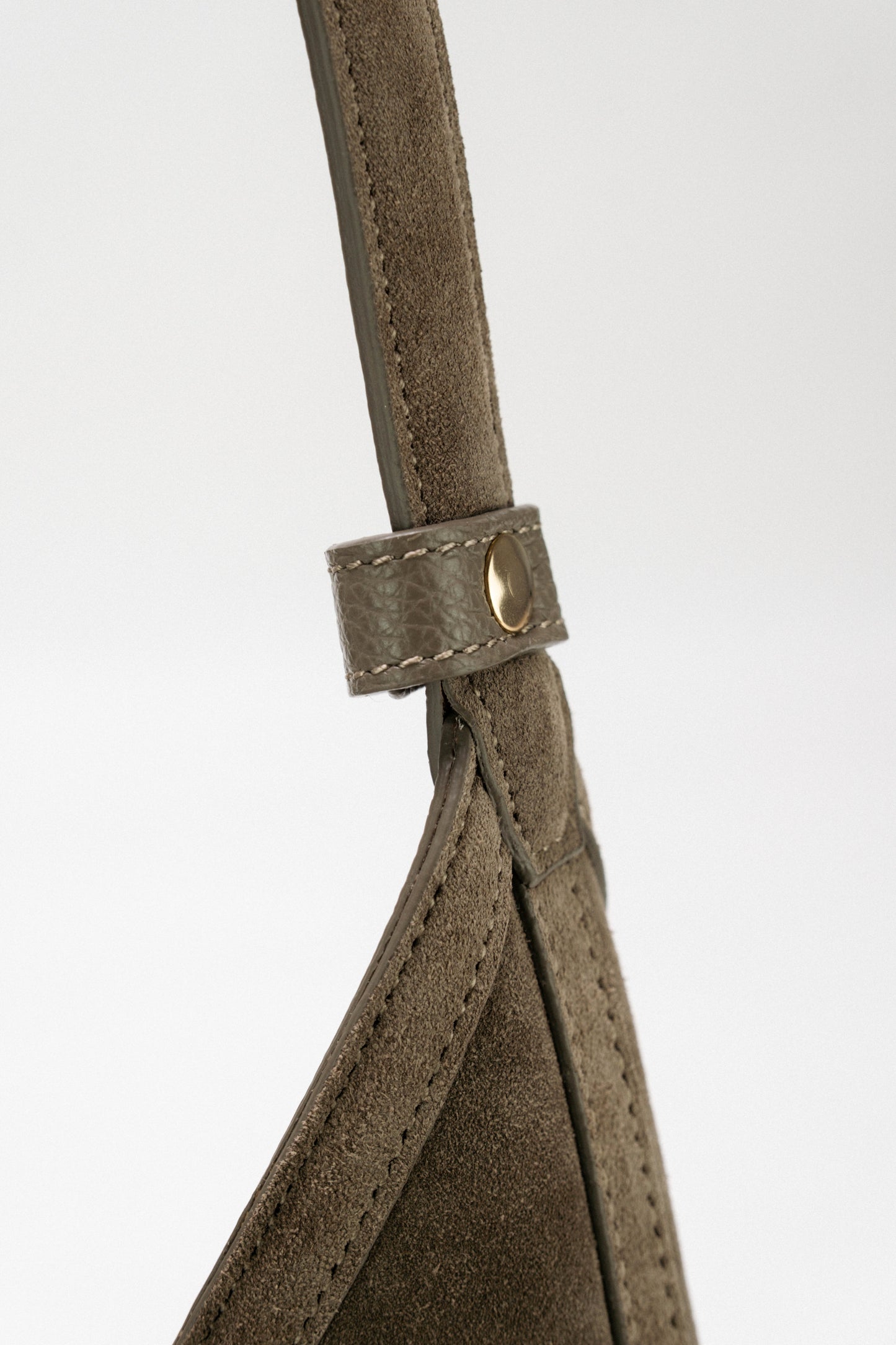 [Nuovo] Silvya Small Grey Suede