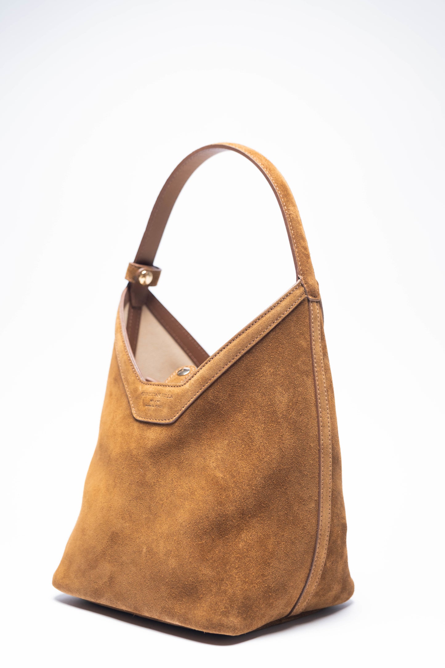 [Novità] Silvya Medium Tobacco Suede – Borsa in pelle dallo stile urbano e dalle linee moderne