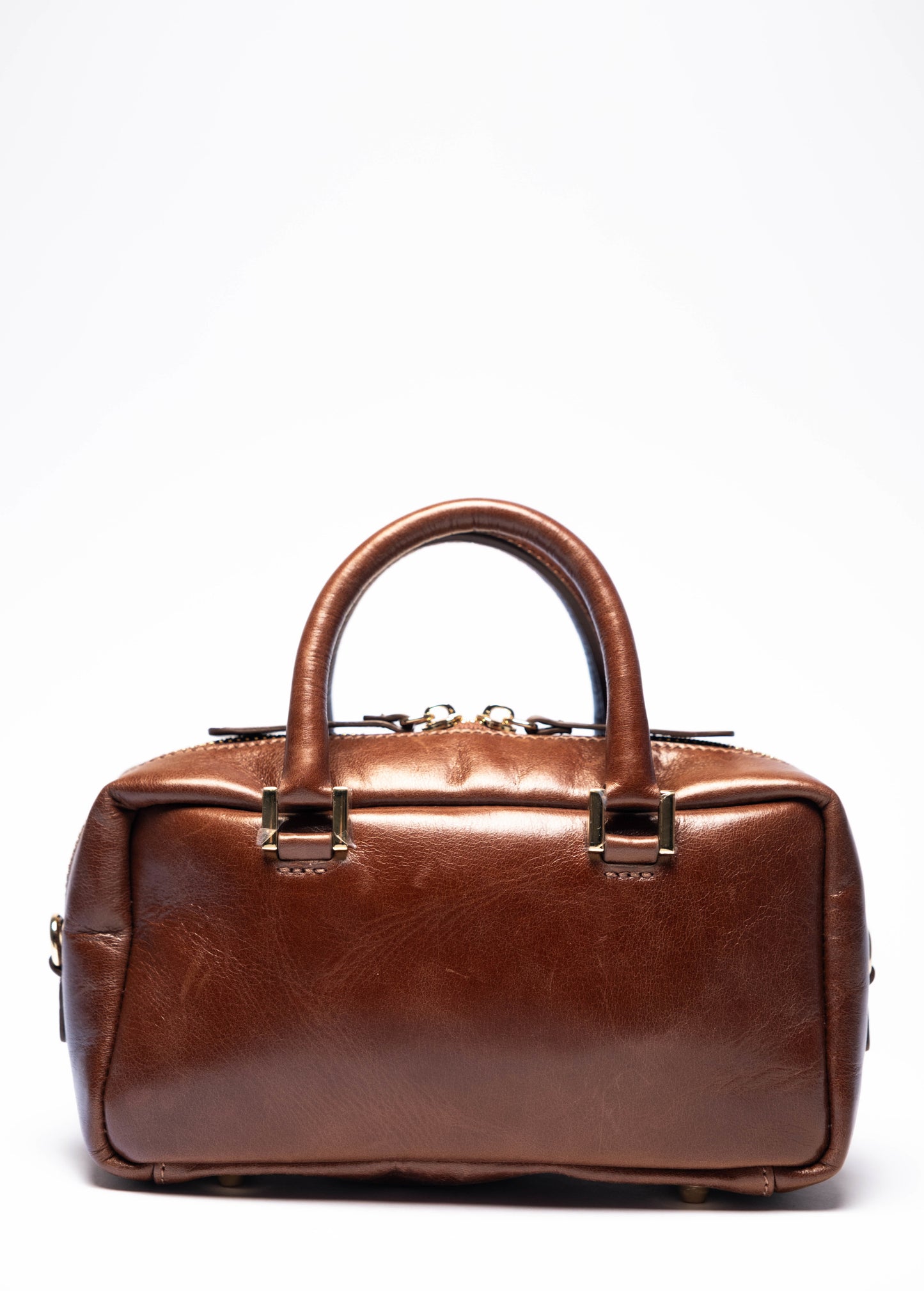 【新作】ソフィー スモール チェスナットレザー 洗練された魅力のコンパクトバッグ