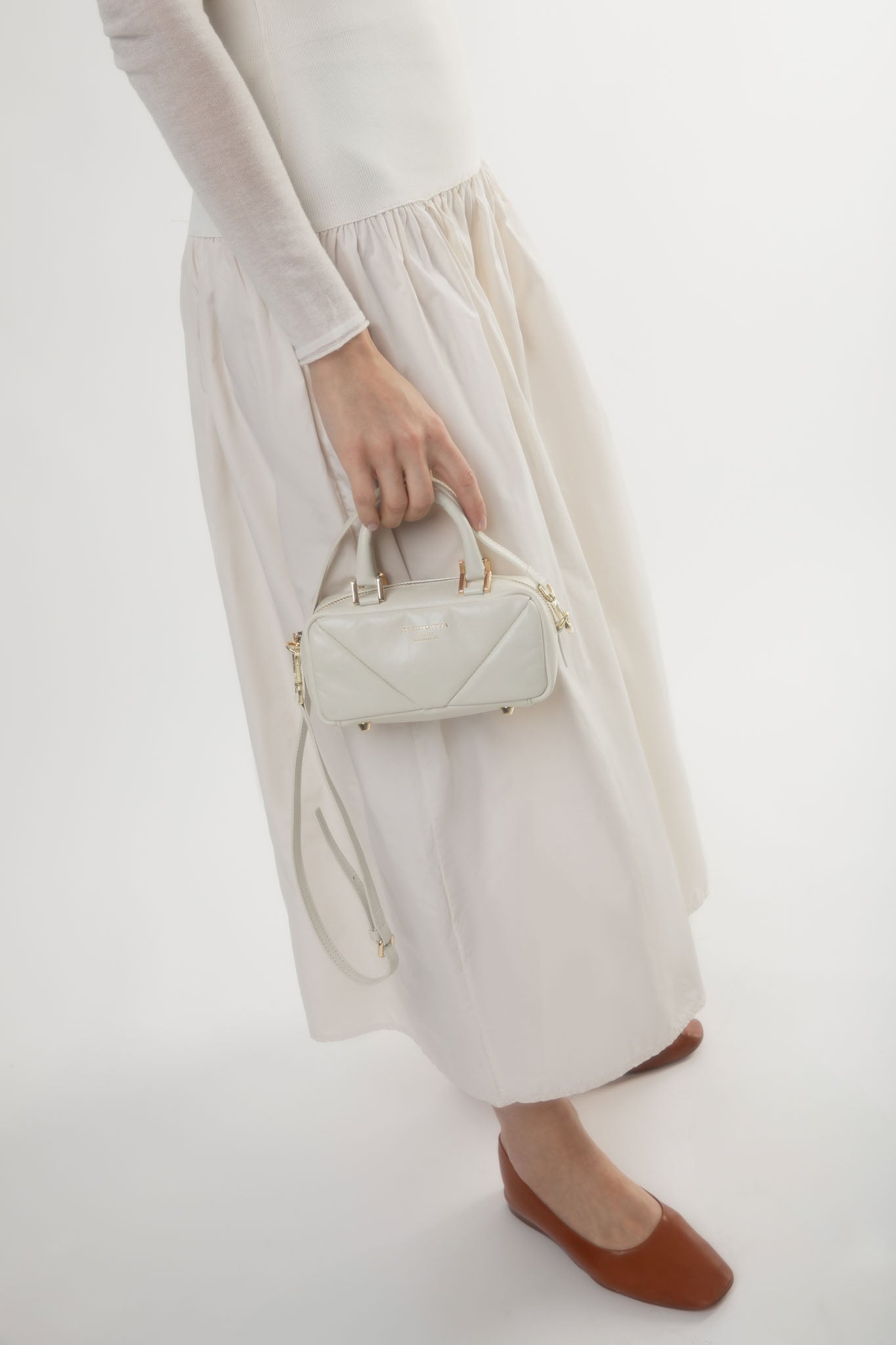 Jayla Mini White – Geometric design with modern character