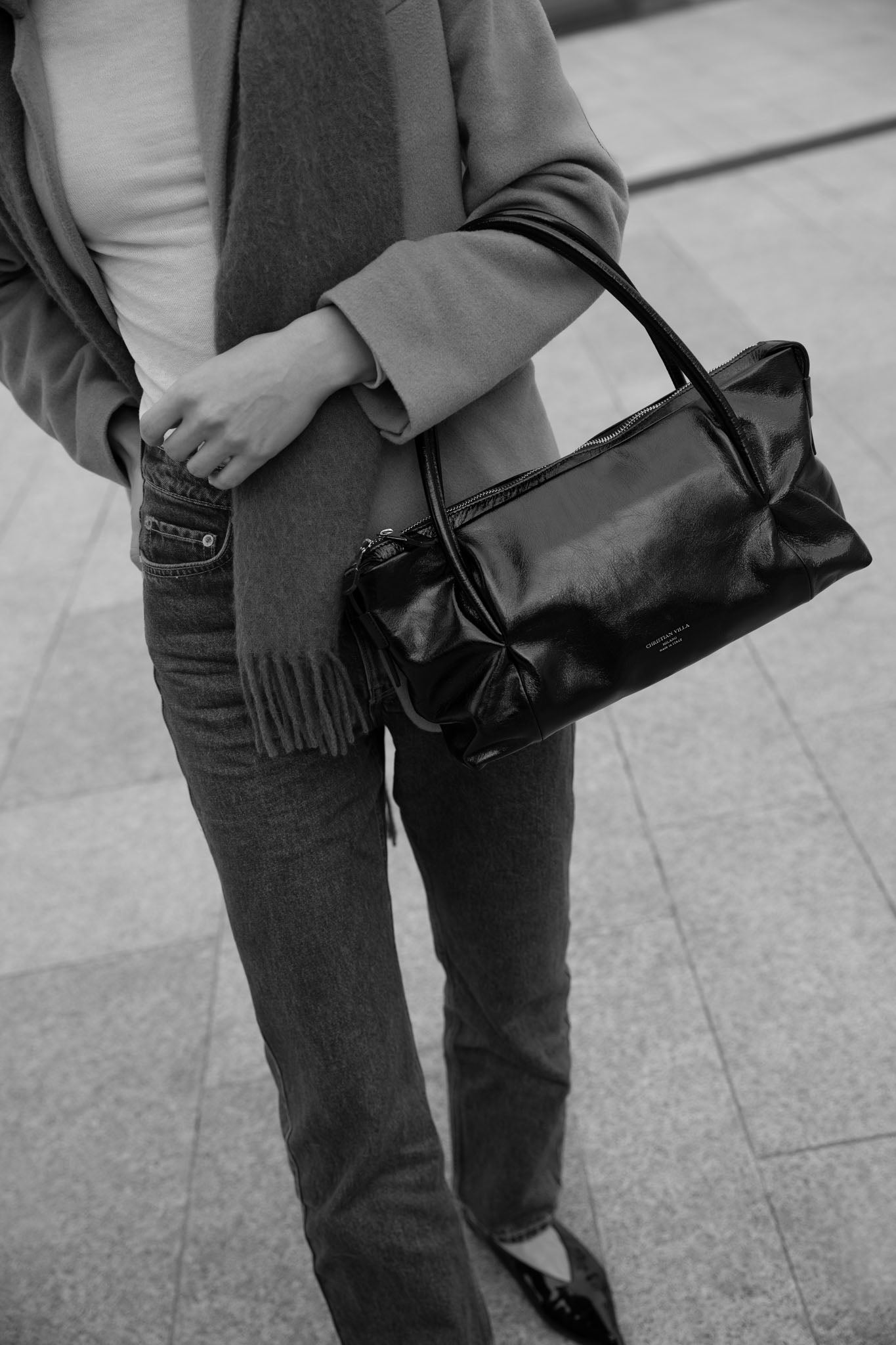 Joannah Medium White – Carattere deciso ed eleganza in pelle Athene