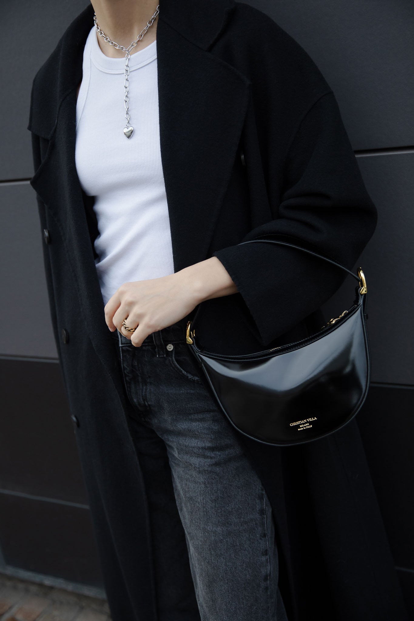 Jessy Small Black – Iconic halfmoon in mirror calfskin