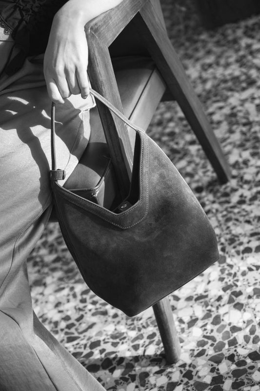 [Novità] Silvya Large Natural Grey – Borsa in rafia macramè dal gusto contemporaneo